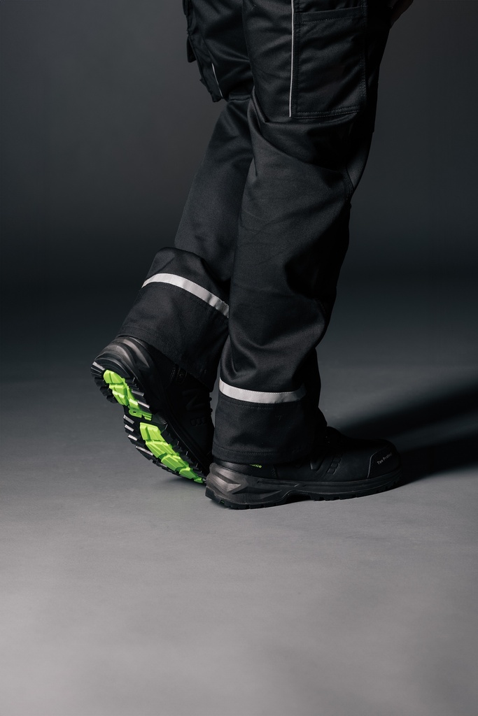 MIDCLBR_schwarz_bild_7