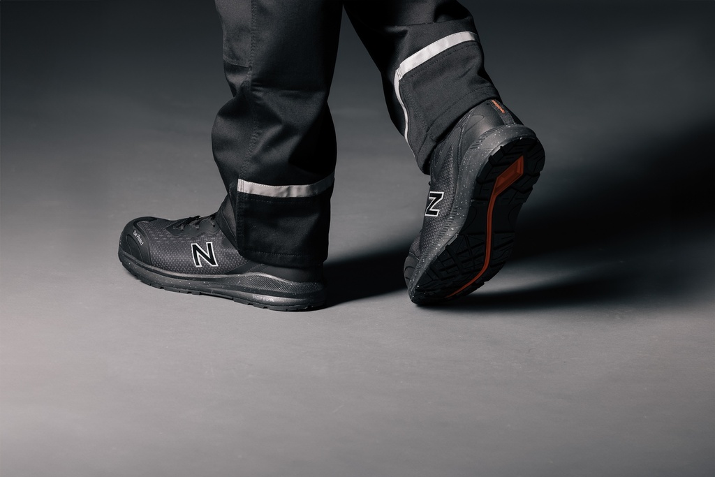 MIDLOGI_schwarz_bild_6